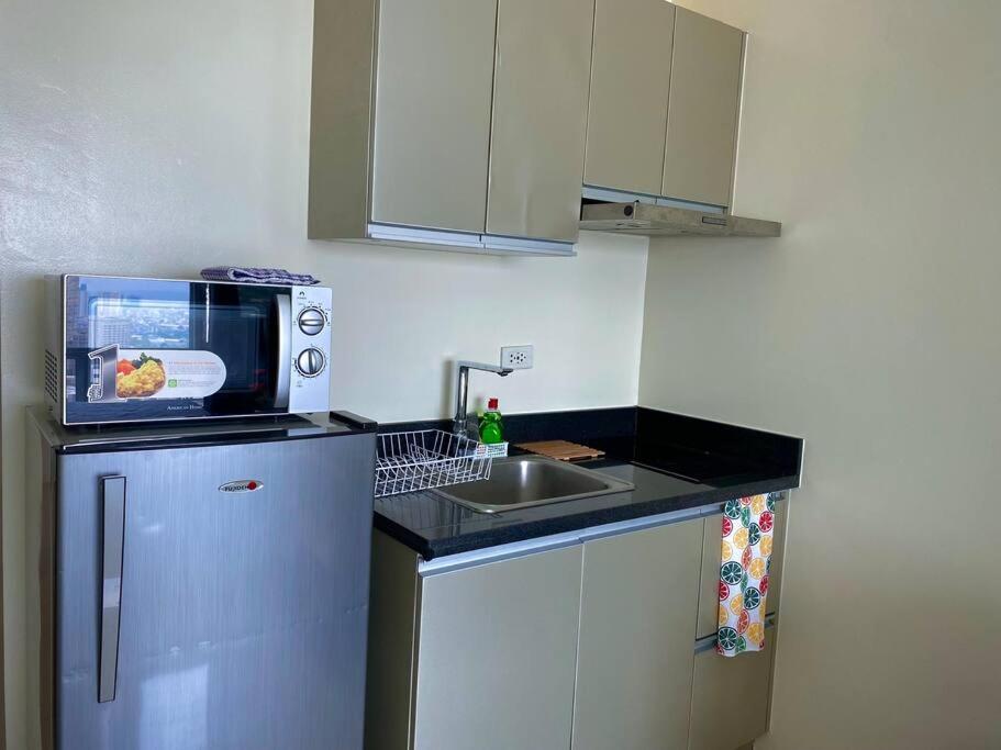 Makati Penthouse With Stunning City Skyline View Μανίλα Εξωτερικό φωτογραφία