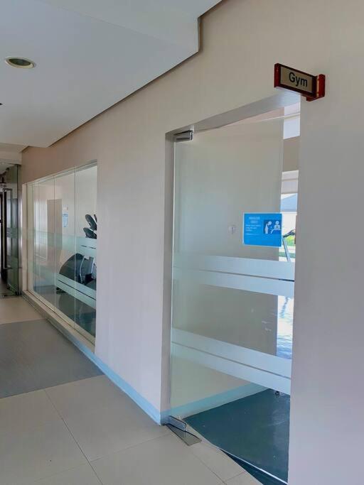 Makati Penthouse With Stunning City Skyline View Μανίλα Εξωτερικό φωτογραφία