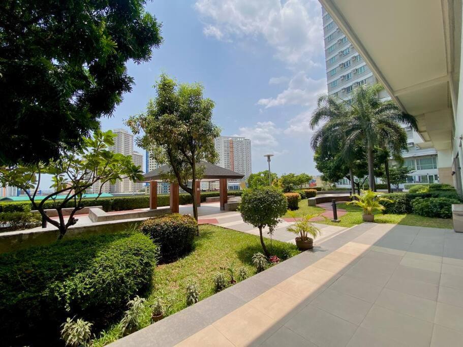 Makati Penthouse With Stunning City Skyline View Μανίλα Εξωτερικό φωτογραφία