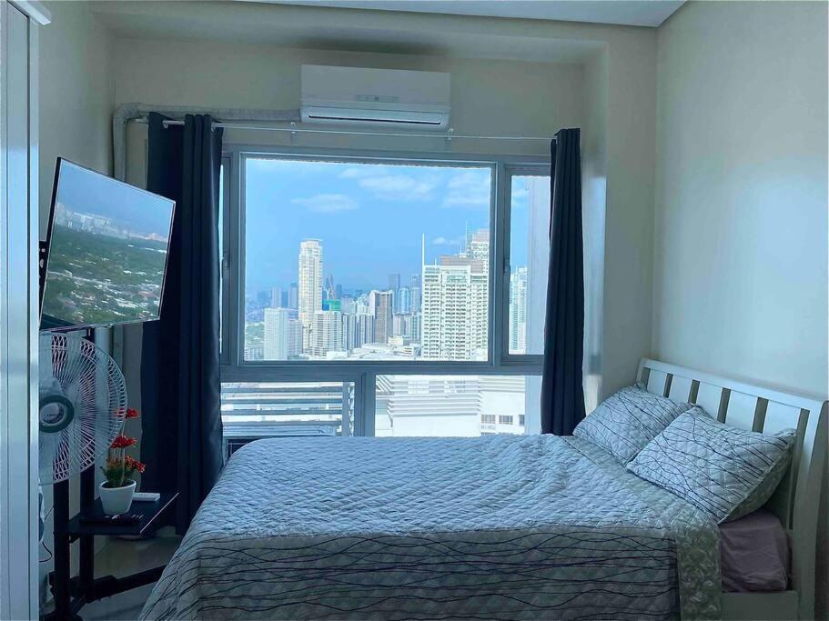 Makati Penthouse With Stunning City Skyline View Μανίλα Εξωτερικό φωτογραφία