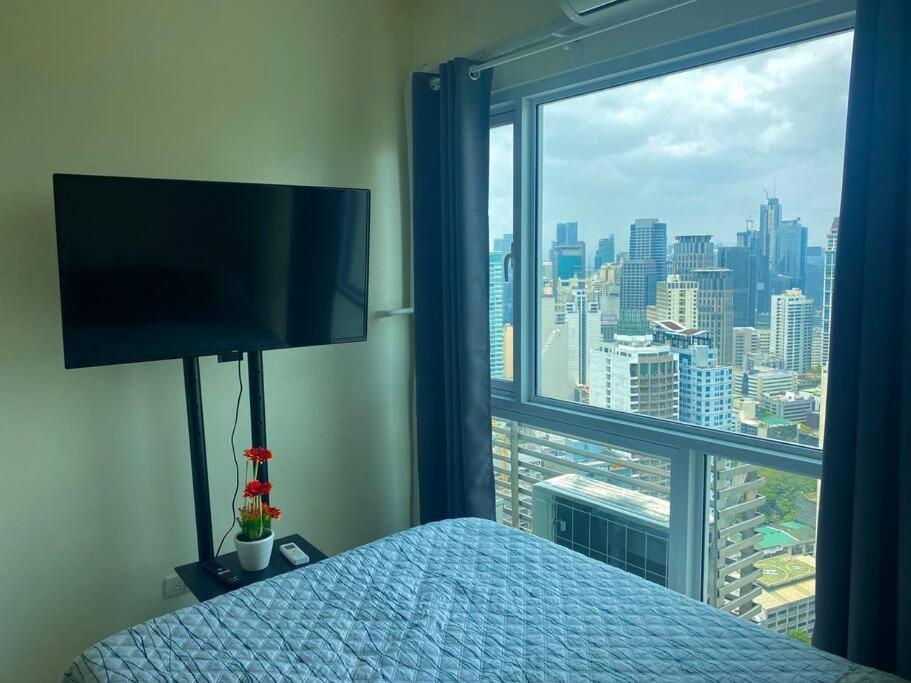 Makati Penthouse With Stunning City Skyline View Μανίλα Εξωτερικό φωτογραφία