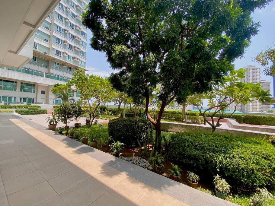 Makati Penthouse With Stunning City Skyline View Μανίλα Εξωτερικό φωτογραφία
