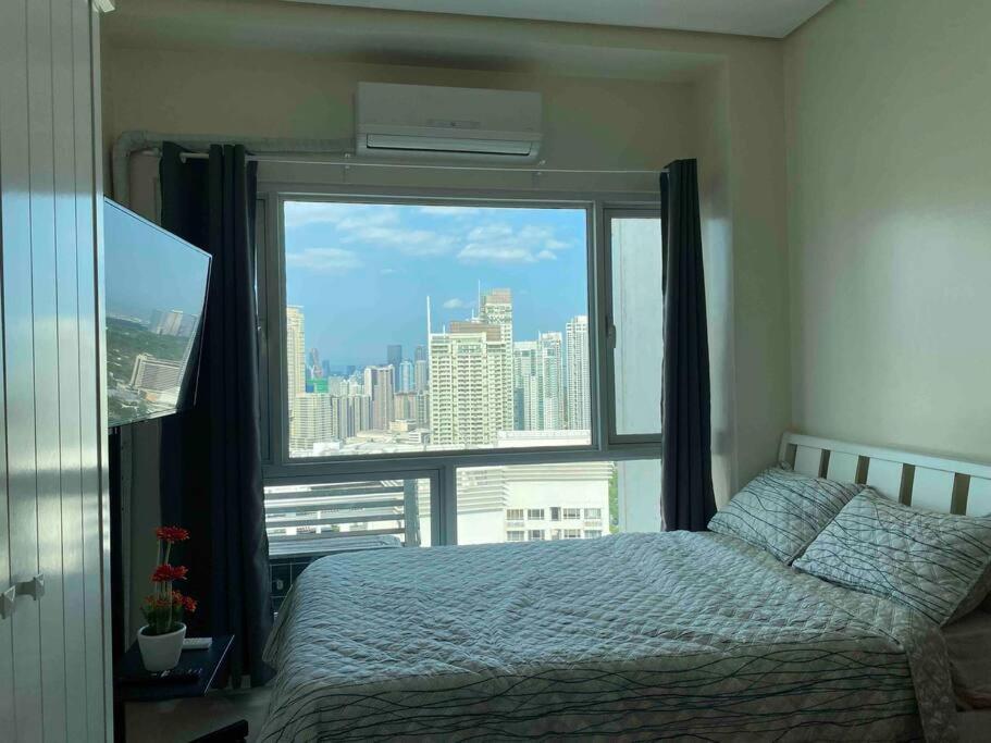 Makati Penthouse With Stunning City Skyline View Μανίλα Εξωτερικό φωτογραφία
