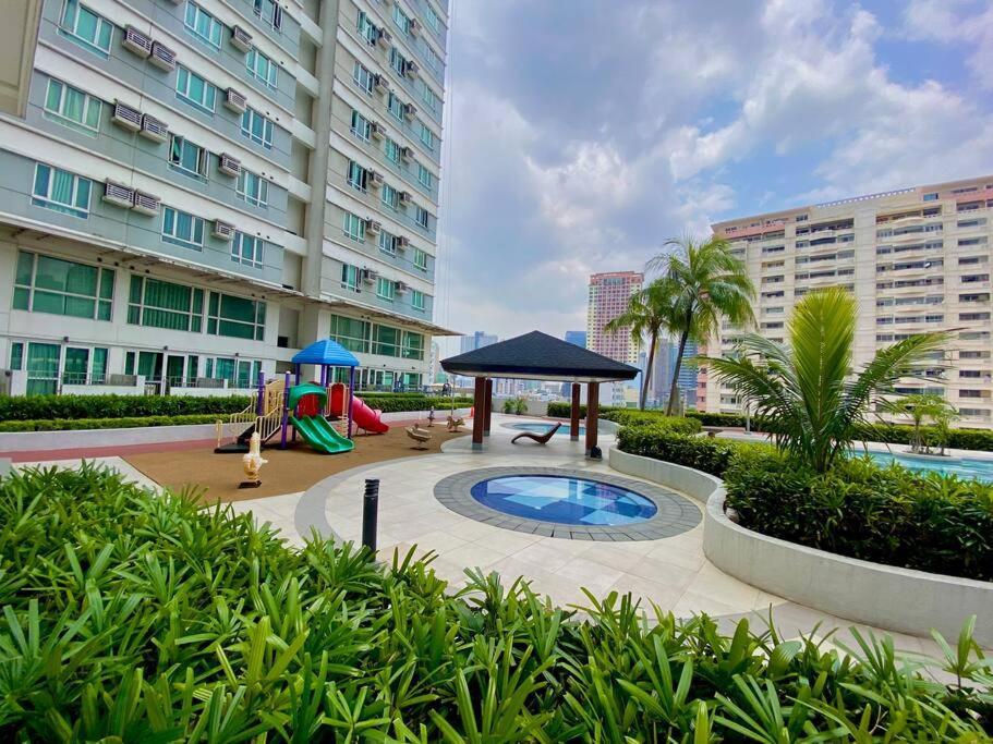 Makati Penthouse With Stunning City Skyline View Μανίλα Εξωτερικό φωτογραφία